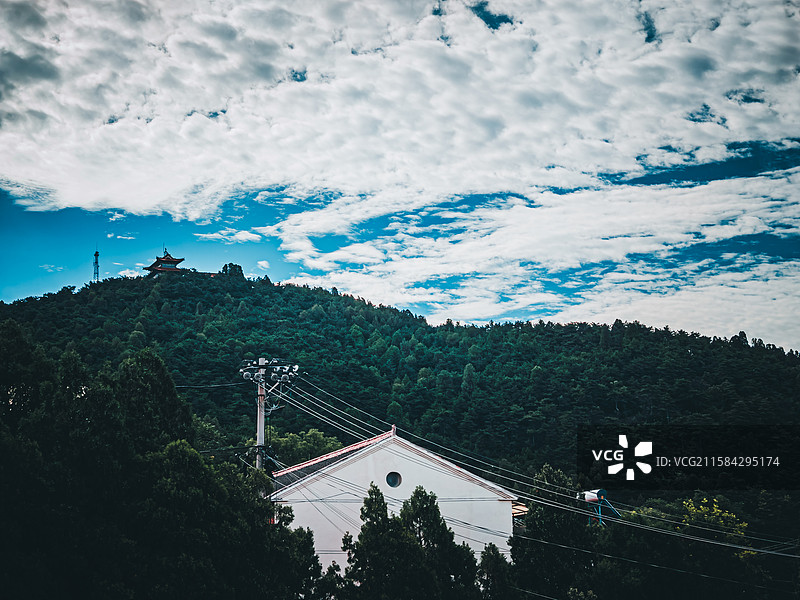 山上的自然风光图片素材