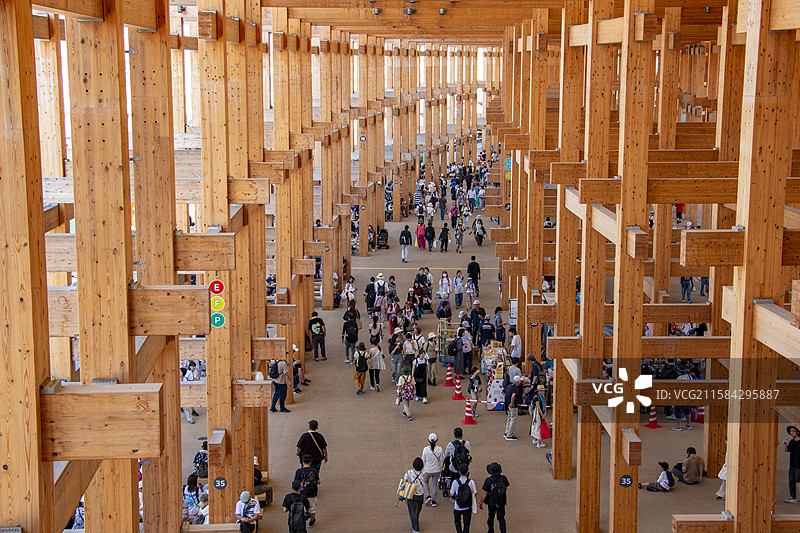 2025大阪万博会场馆-人群特写图片素材