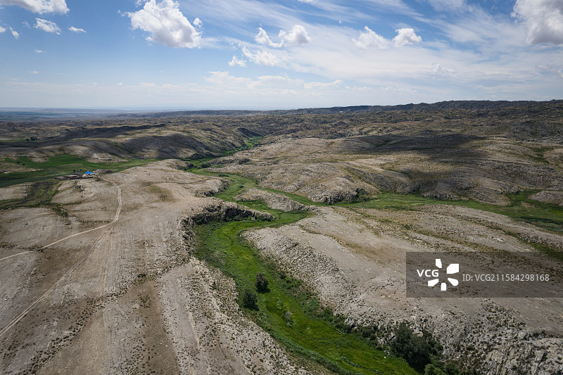 新疆阿勒泰地区哈巴河县裂谷图片素材