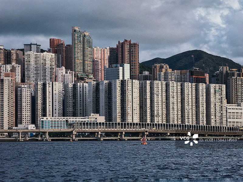 香港北角超高密度住宅建筑群图片素材