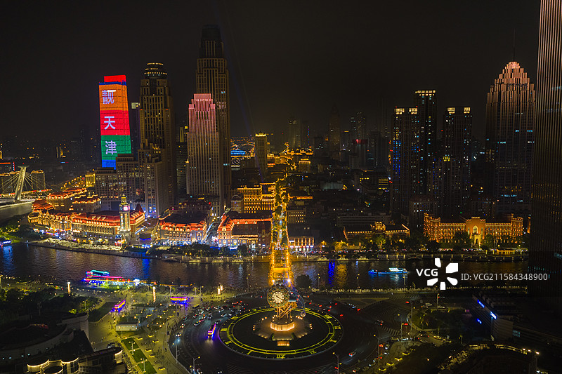 航拍天津世纪钟和解放桥图片素材