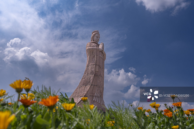 青海省倒淌河昭君雕像图片素材