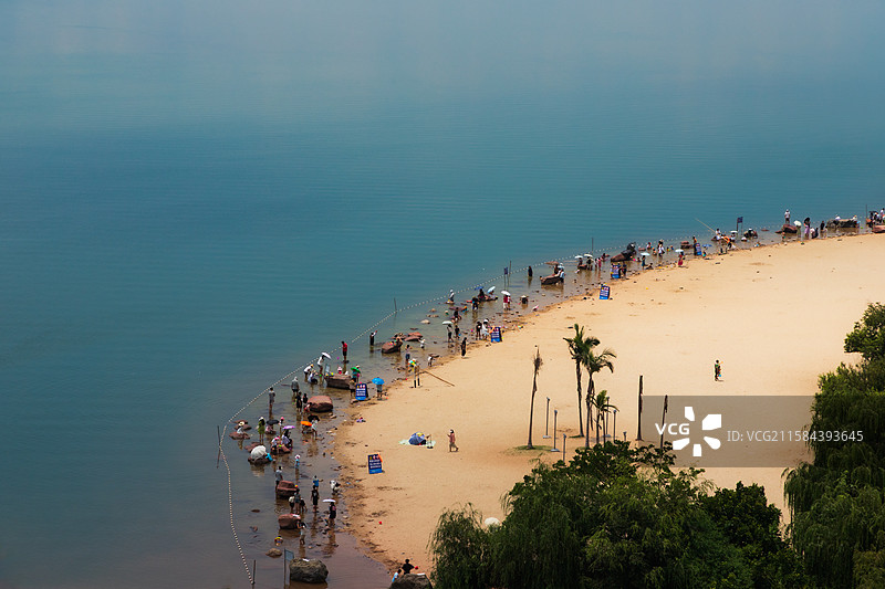 西昌：游人的户外休闲天地图片素材