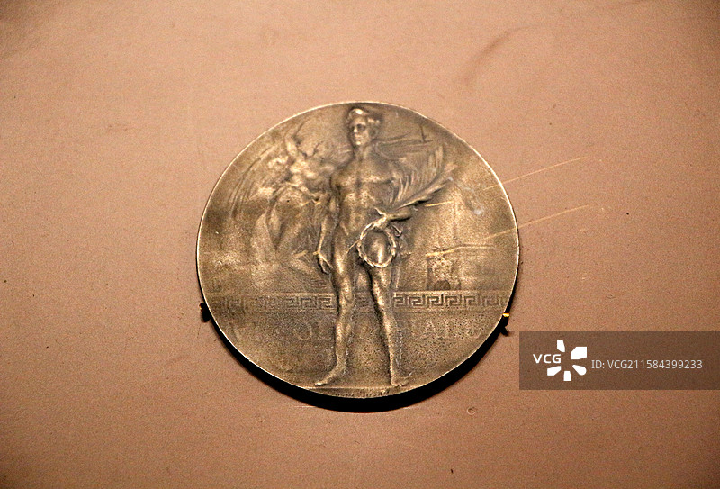 上海体育博物馆 —— 第七届夏季奥运会奖牌（克拉伦斯.平克斯顿）图片素材