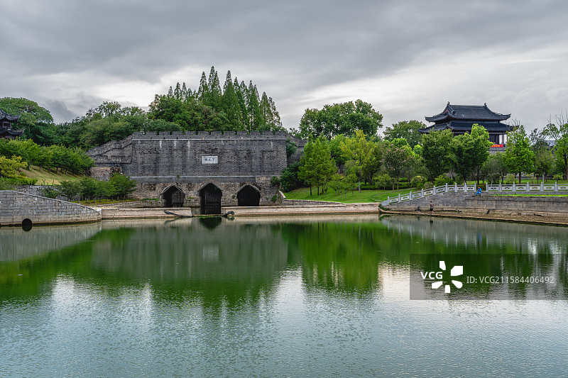 滁州的古典建筑下水关图片素材