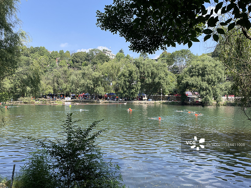 贵州省贵阳市花溪平桥游泳区的景色图片素材