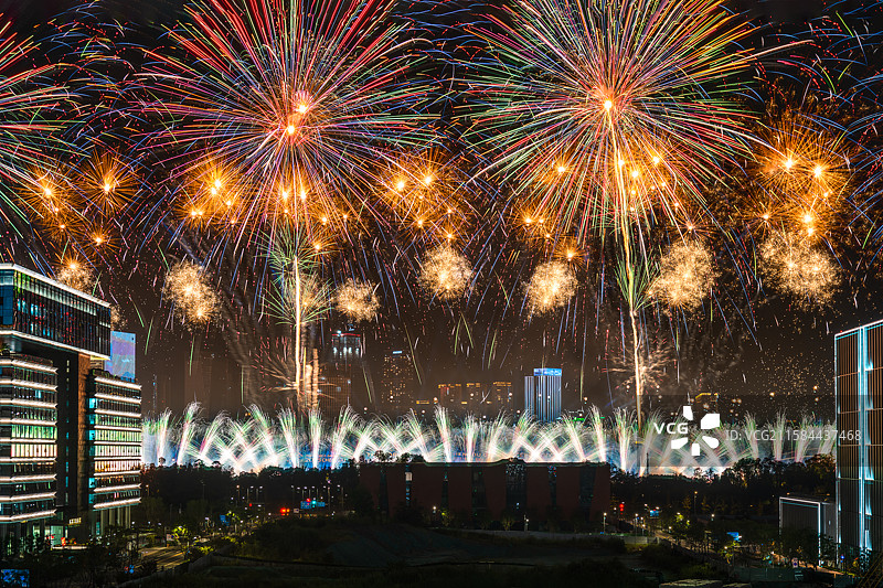 2025成都世运会开幕式烟花秀图片素材