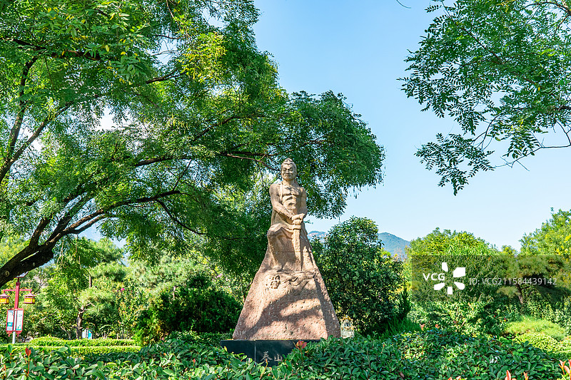 中国山东泰安著名景点泰山旅游风景区，岱庙行宫的泰山石敢当雕刻，户外白昼无人图像摄影图片素材