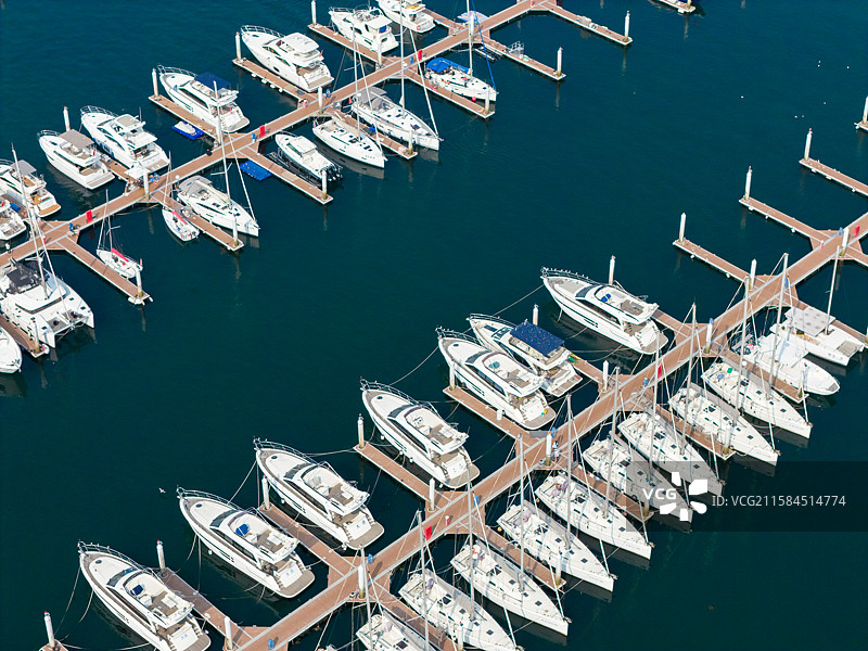 辽宁大连东港游艇码头图片素材