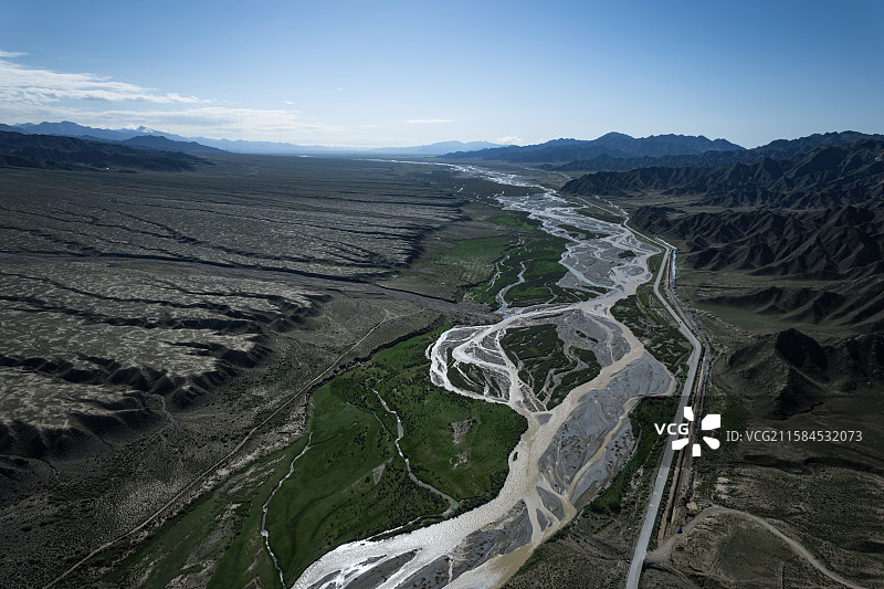 青海海西巴音河柴达木盆地地貌纹理自然景观图片素材