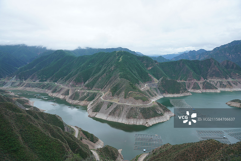 甘肃引洮工程——九甸峡水库在甘南卓尼县境内的风光图片素材