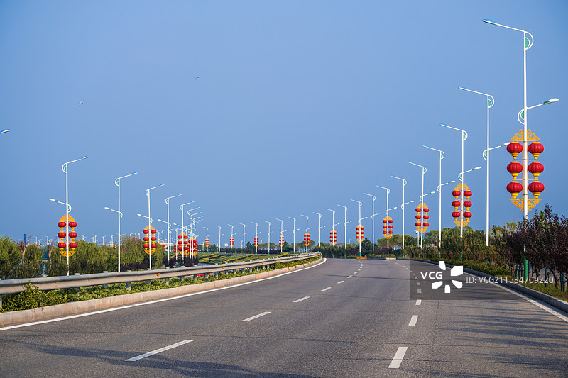 曹妃甸滨海大道宽阔的城市道路图片素材