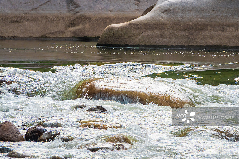 野三坡龙门天关景区—摩崖石刻风光图片素材