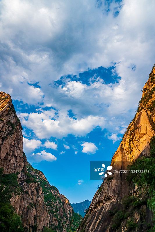 野三坡龙门天关景区—摩崖石刻风光图片素材