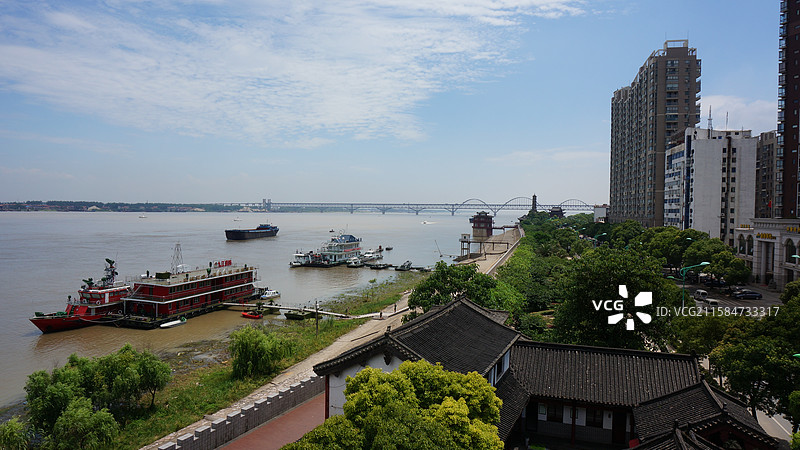江西省九江市九江浔阳楼远眺长江图片素材