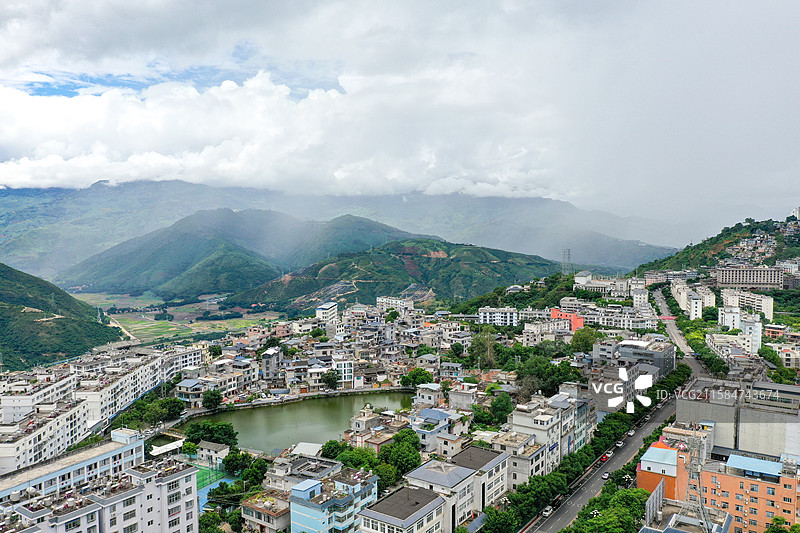 云南红河县高山城市风光航拍图片素材