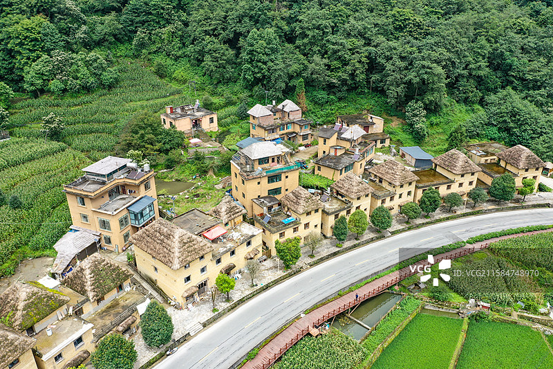 云南元阳箐口梯田蘑菇屋航拍风光图片素材