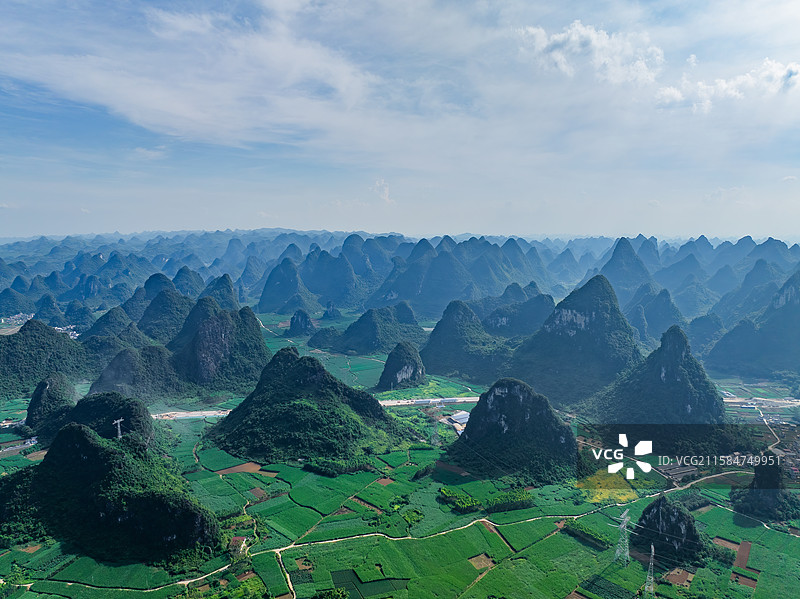 广西柳州柳江区百朋喀斯特地貌田园航拍视角风光图片素材