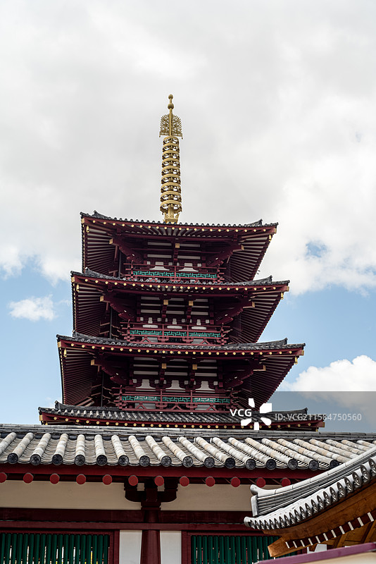 日本大阪佛教和宗总本山四天王寺五重塔风光图片素材