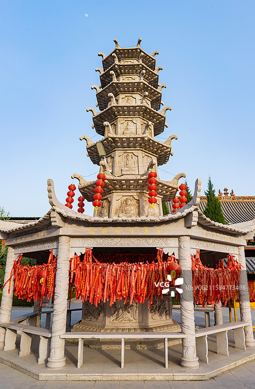 中国山西临汾洪洞县大槐树寻根祭祖园旅游景区著名景点，大雄宝殿外的宝塔，户外白昼无人图像摄影图片素材