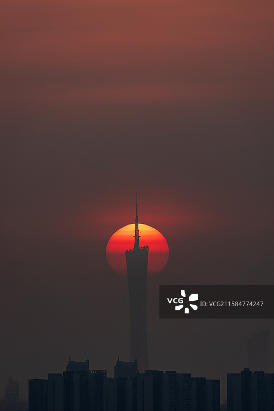 广州塔和太阳的特写图片素材