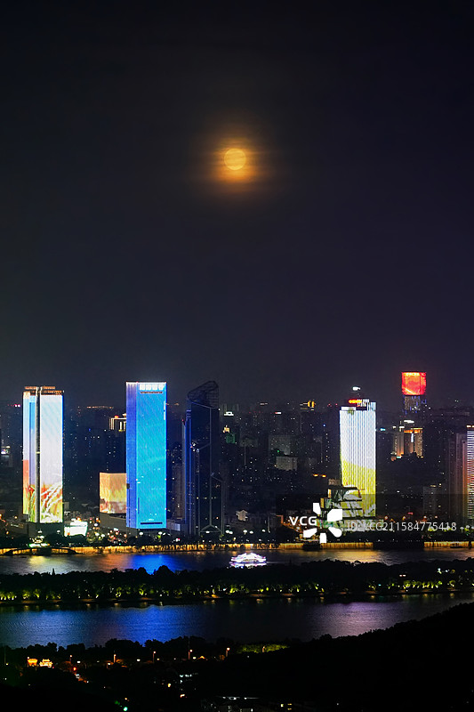长沙，夏日，岳麓山月夜和湘江夜景图片素材