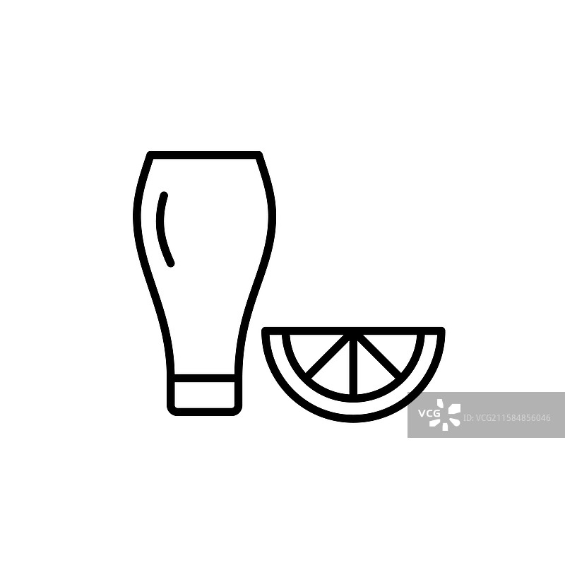 高脚啤酒杯和柠檬酒吧饮品图片素材