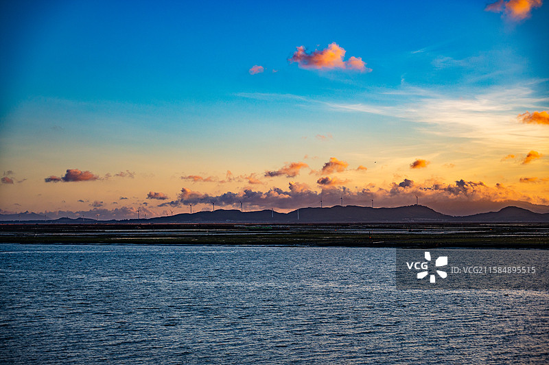 日落时分东山诏安湾多彩晚霞图片素材