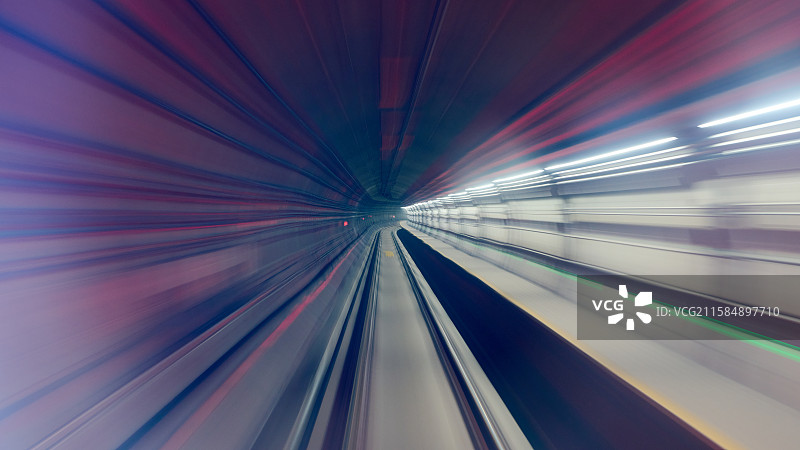 地铁隧道轨道运动模糊图片素材
