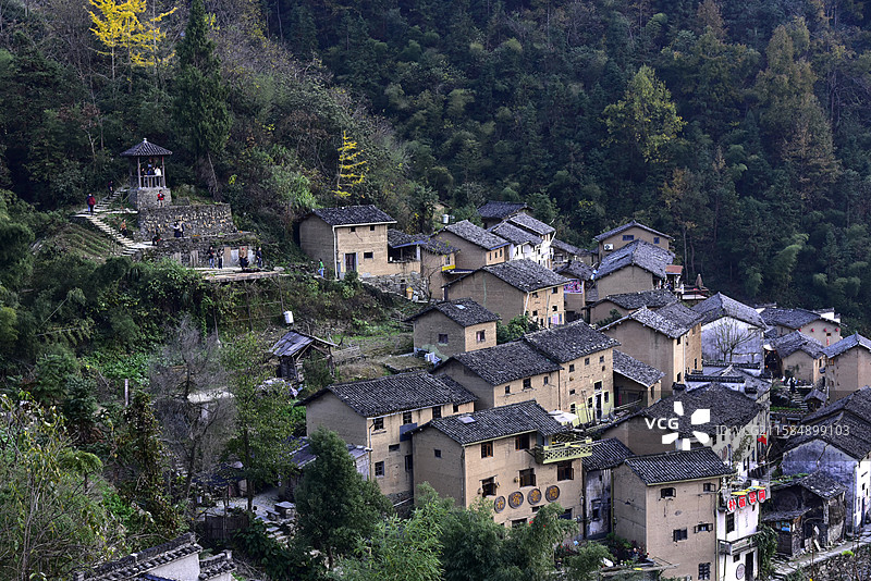 安徽歙县深渡镇古村落阳产土楼群图片素材