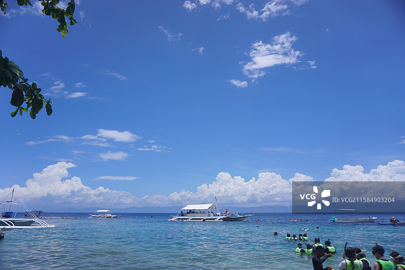 海岛海洋海边渔船小船天空日落图片素材