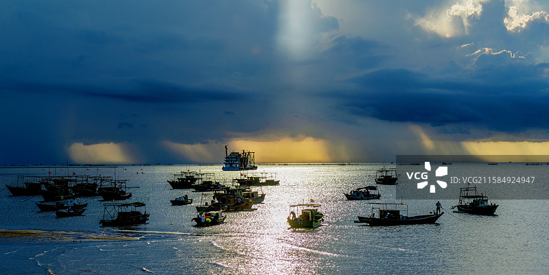 《渔港夕色》图片素材