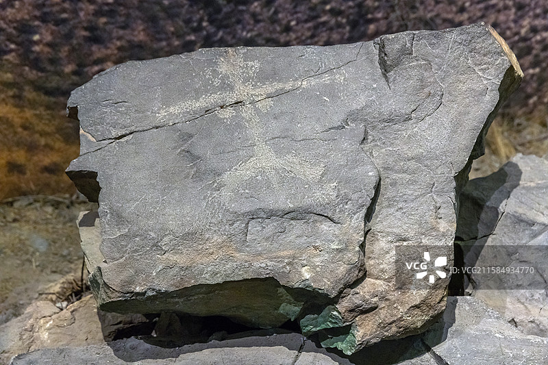 包头博物院女巫作法汉代公元前206-公元220年巴彦淖尔市乌拉特中旗采集图片素材