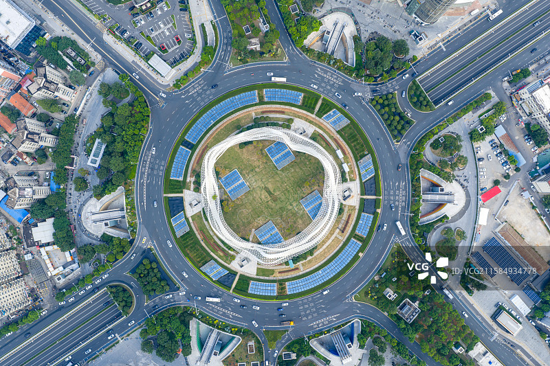 航拍湖北省武汉市光谷广场城市道路交通环岛风光图片素材