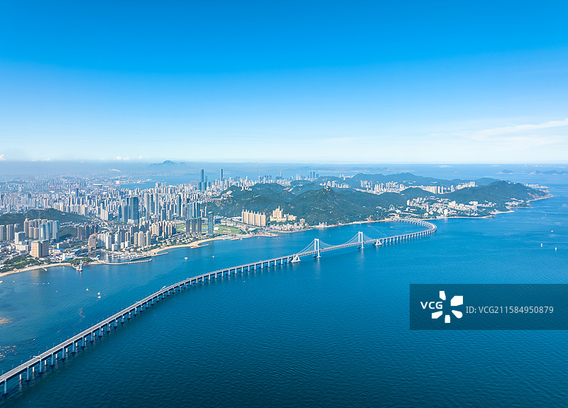 中国辽宁大连星海湾大桥星海广场航拍图图片素材