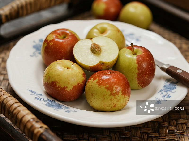冬季冬天的水果冬枣红枣枣子雁来红冻枣苹果枣图片素材