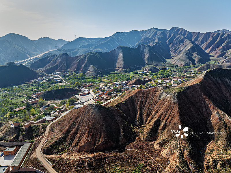 甘肃兰州市永登县树屏镇杏花村水墨丹霞图片素材