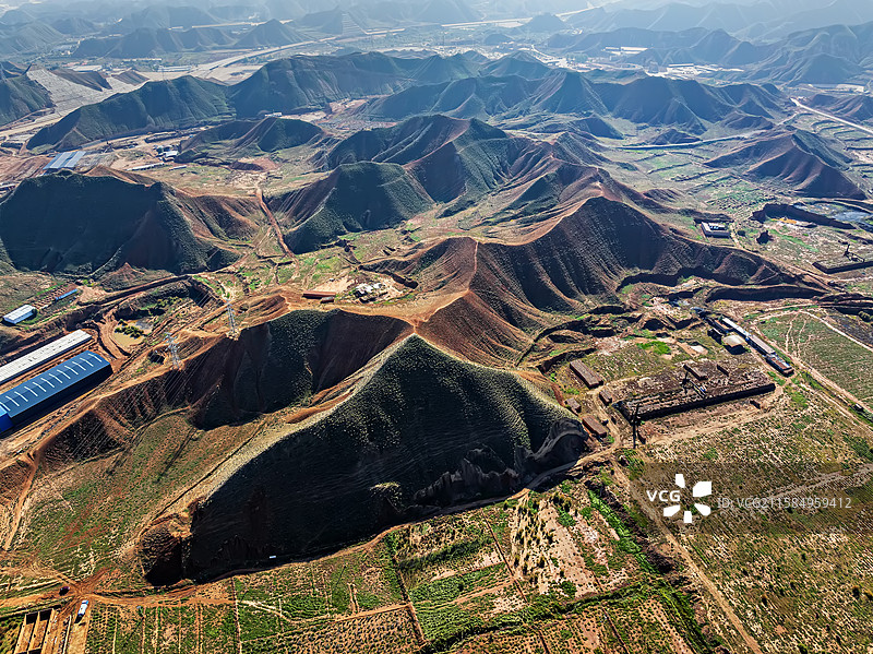 甘肃兰州市永登县树屏镇杏花村水墨丹霞图片素材