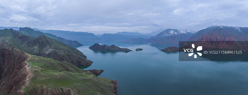 航拍青海尖扎坎布拉图片素材