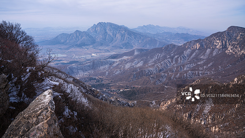 冬日嵩山太室山峻极峰顶俯瞰图片素材