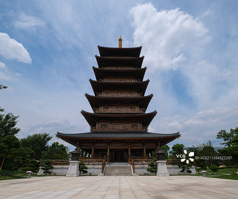 上海宝山罗店宝山寺祇园金塔图片素材