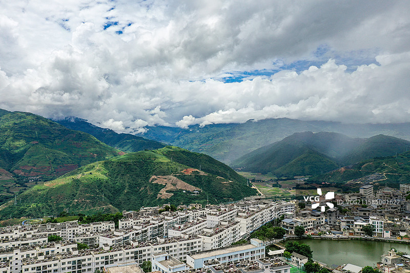 云南红河县高山城市风光航拍图片素材