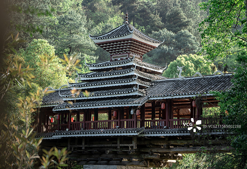 贵阳阿哈湖湿地公园，风雨桥图片素材