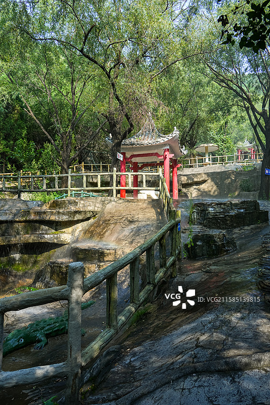 山东济南金象山乐园-彩虹谷-彩虹亭图片素材
