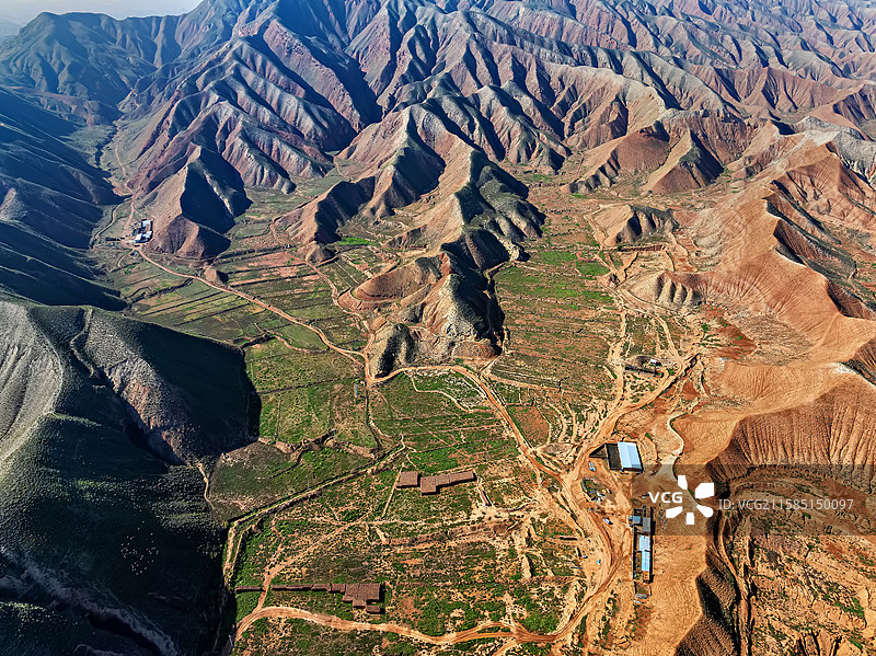 甘肃兰州市永登县树屏镇杏花村水墨丹霞图片素材