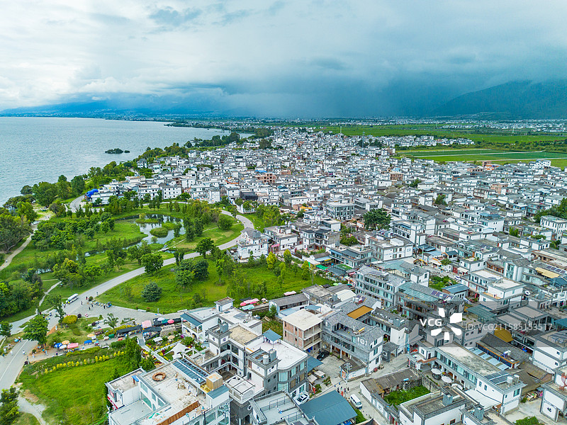 云南大理廊桥与洱海风光航拍图片素材