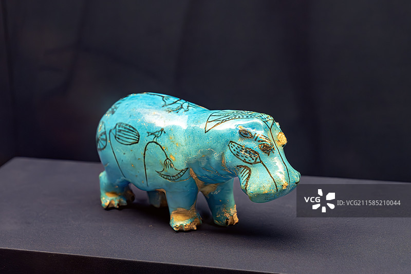 埃及国家博物馆藏 河马雕像 费昂斯 第17王朝（公元前1580-前1550年）图片素材