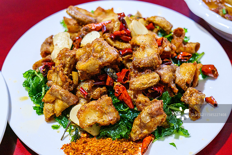 云南美食薄荷炸粉肠图片素材