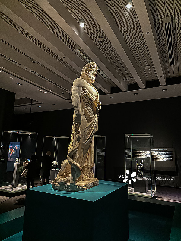 公元2世纪 古罗马雕像 阿斯克勒庇俄斯 那不勒斯国家考古博物馆图片素材