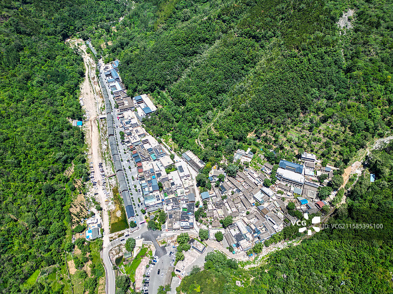 河南新乡南太行山万仙山景区郭亮村航拍视角图片素材